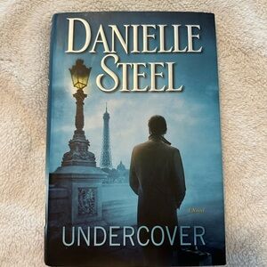 Danielle Steel “Undercover”